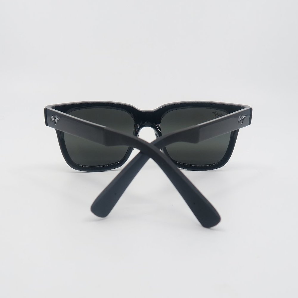 Maui Jim MONGOOSE MJ 540-02 Black/Grey Glass Polarized Sunglasses with defect - Picture 6 of 7